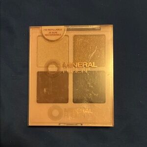 Mineral Fusion Quad Eyeshadow Palette with Gold and Brown Shades